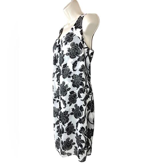 WHBM Shift Dress Floral Print in Black and White Size 6 - Picture 7 of 12